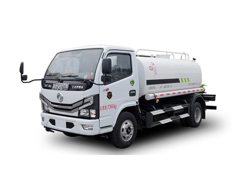 東風小型4噸灑水車